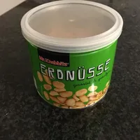 Peanuts salty