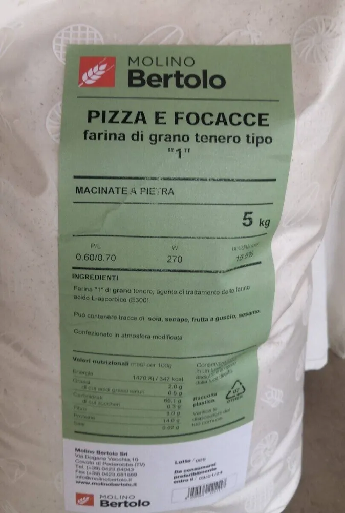 Farina Pizza e focacce macinata a pietra