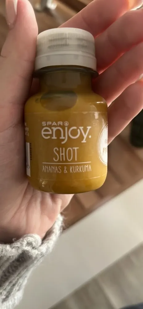 Shot ananas e kurkuma