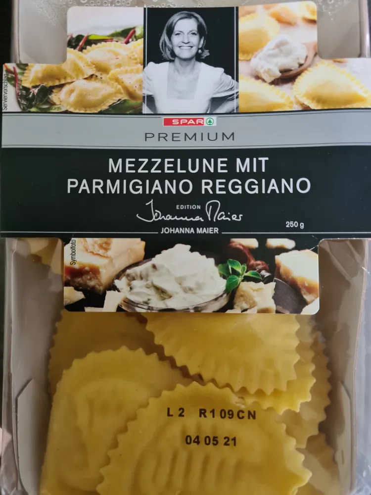 Mezzelune mit Parmigiano Reggiano