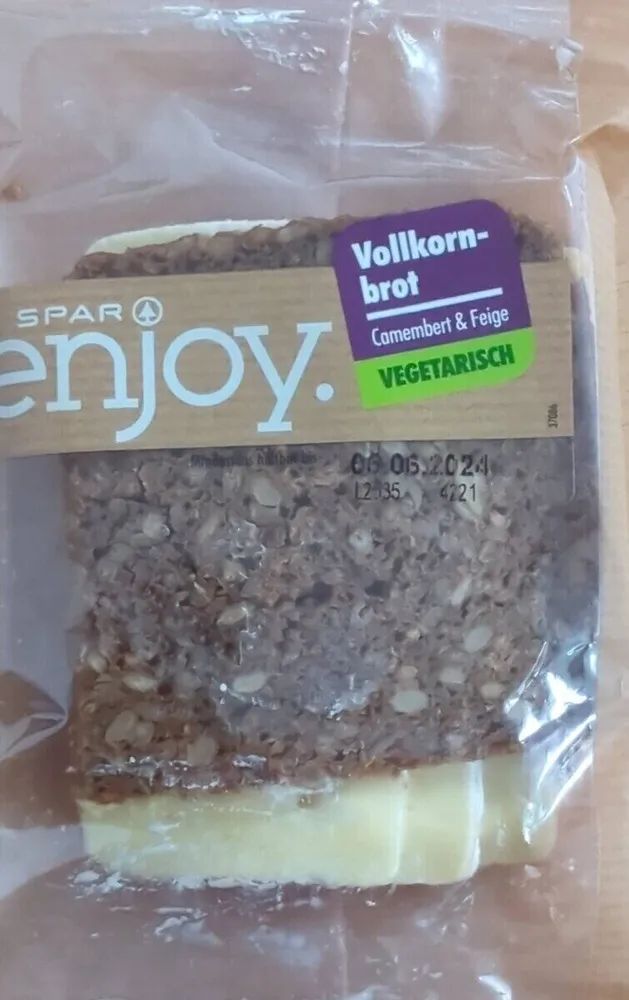 Vollkornbrot Camembert & Feige