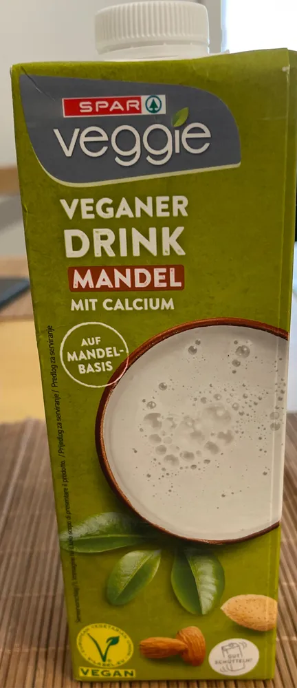 Mandel drink
