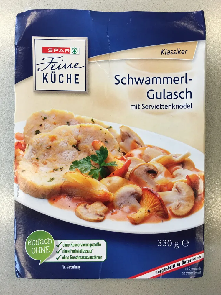 Schwammerl-Gulasch mit Serviettenknödel