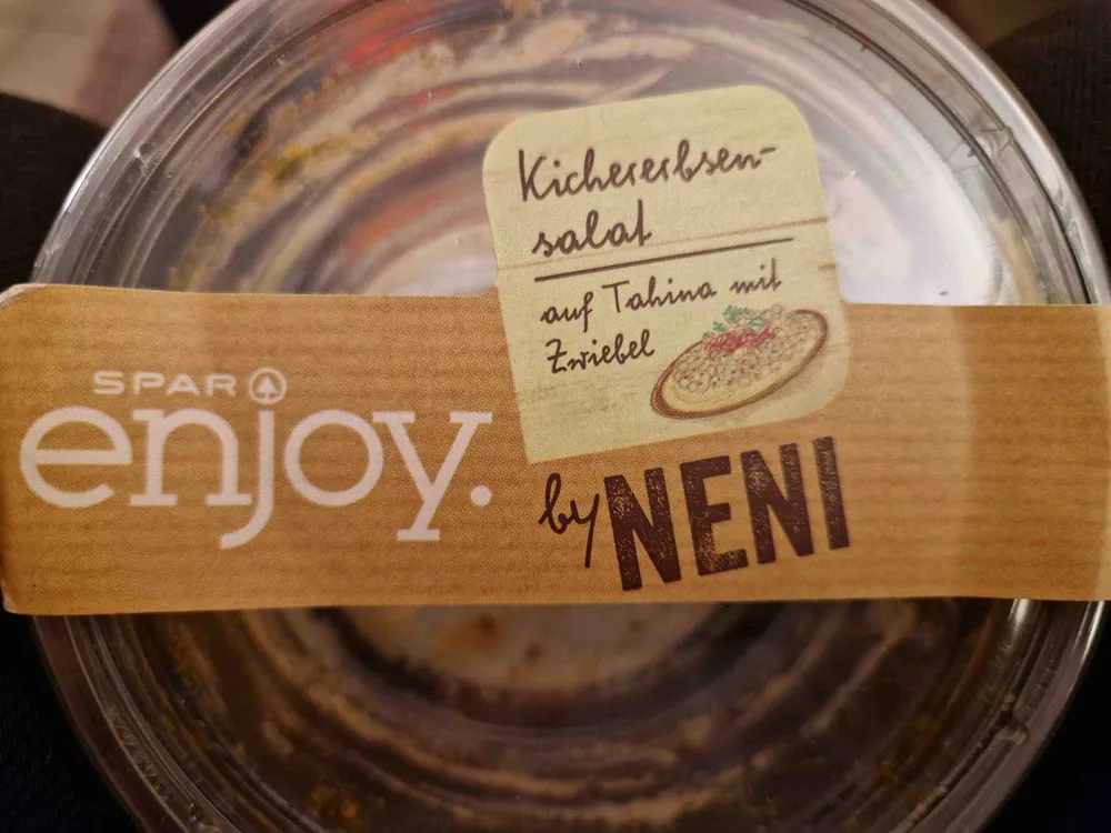 Kichererbsensalat auf Sesampaste