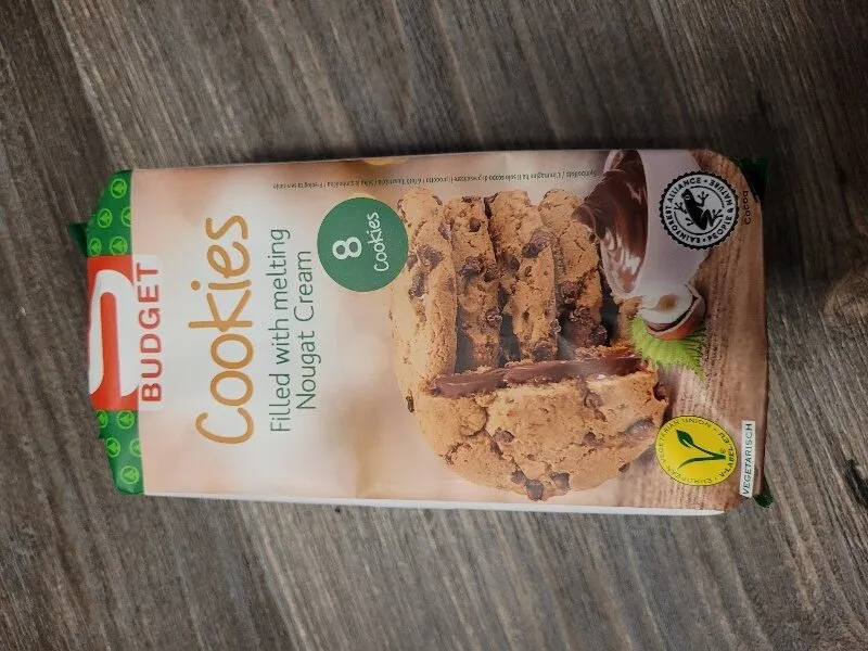 Cookies filled with melting nougat cream