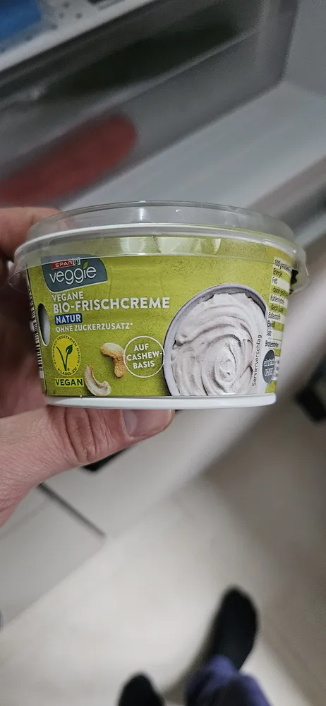 Vegane Kräuter-Frischcreme
