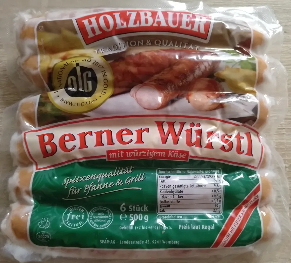 Berner Würstel mit würzigem Käse Fleisch