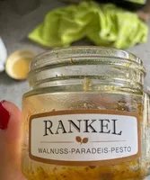 Walnuss-Paradeis-Pest