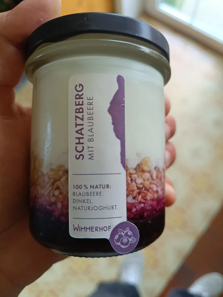 Schatzberg mit Blaubeere