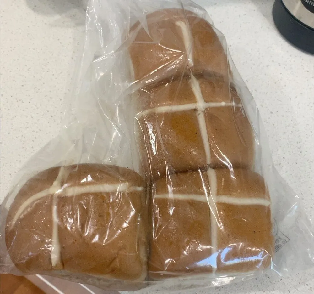 Fruit Free Hot Cross Buns 6pk SC