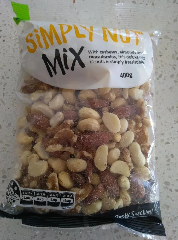 Simply nut mix