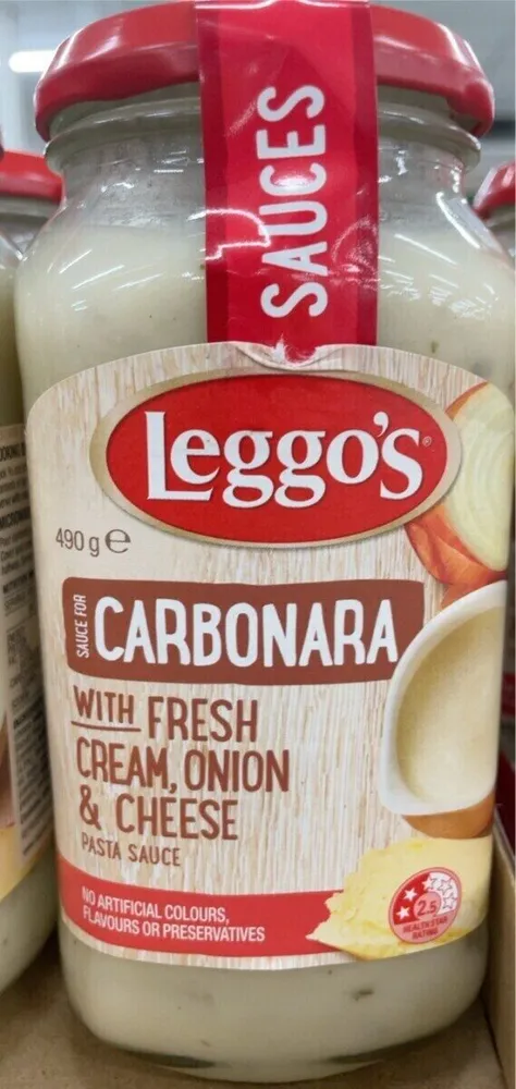 Carbonara sauce with cream, onion & cheese