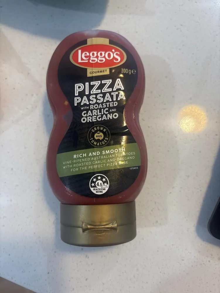 Pizza Passata with Roasted Garlic & Oregano