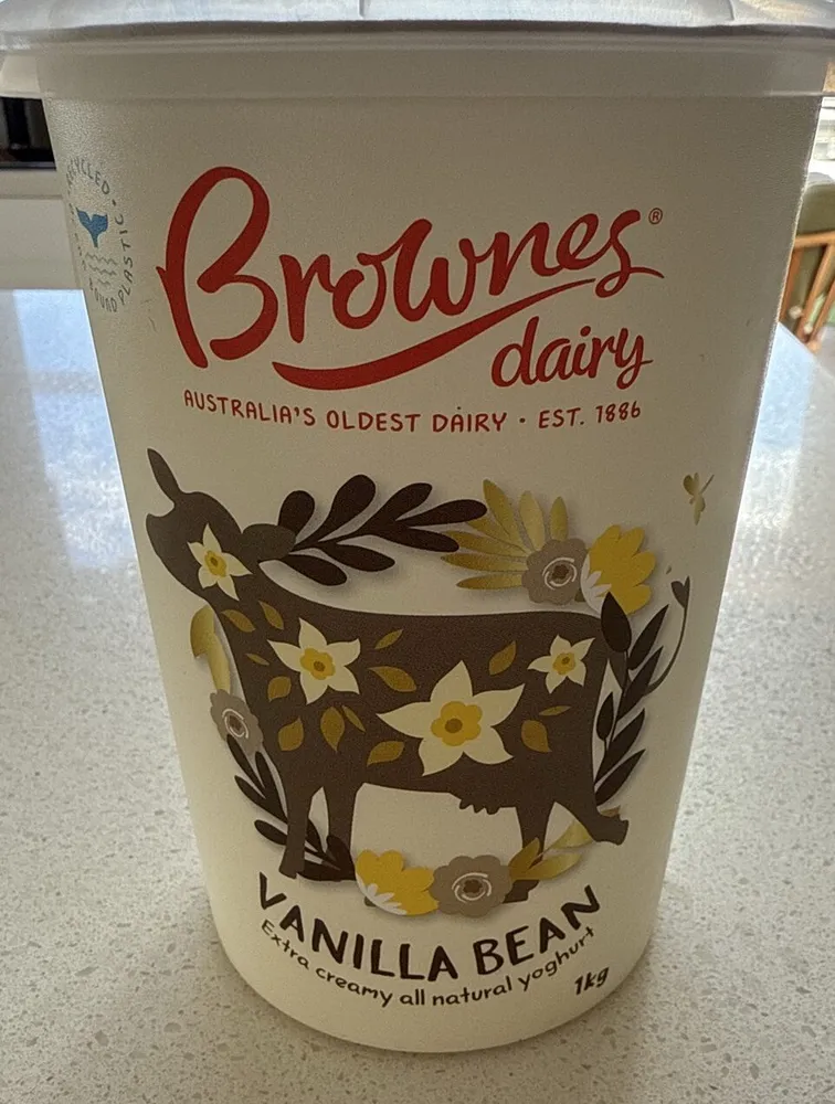 Vanilla Bean Flavoured Yoghurt