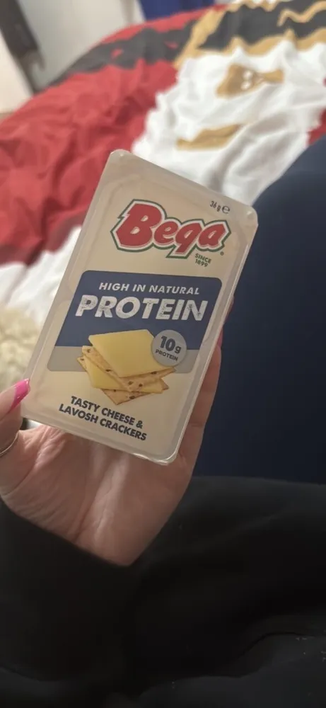 REDUCED FAT CHEDDAR CHEESE & LAVOSH CRACKERS