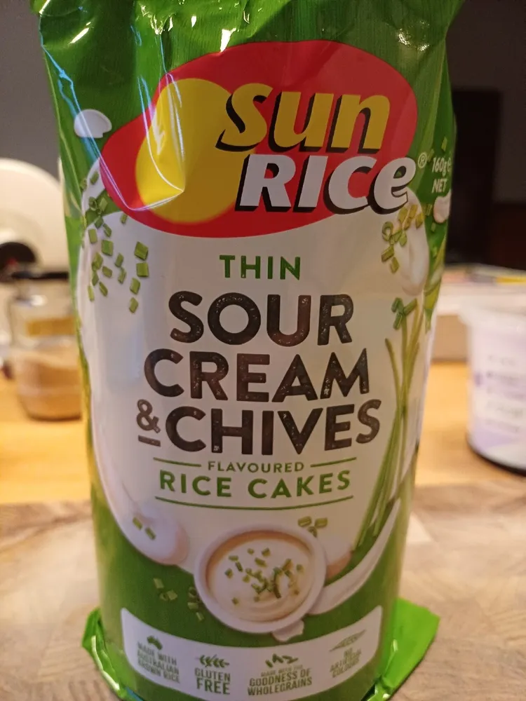 THIN SOUR CREAM & CHIVES FLAVOURED RICE CAKES