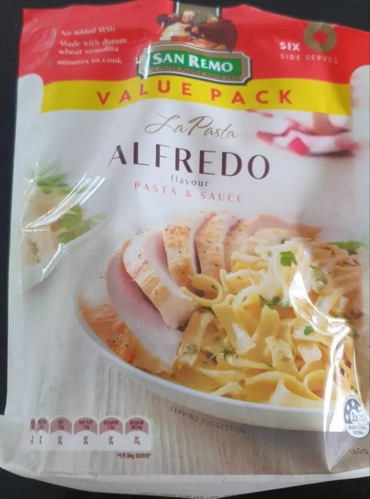 Alfredo pasta and sauce