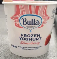 Frozen yoghurt strawberry