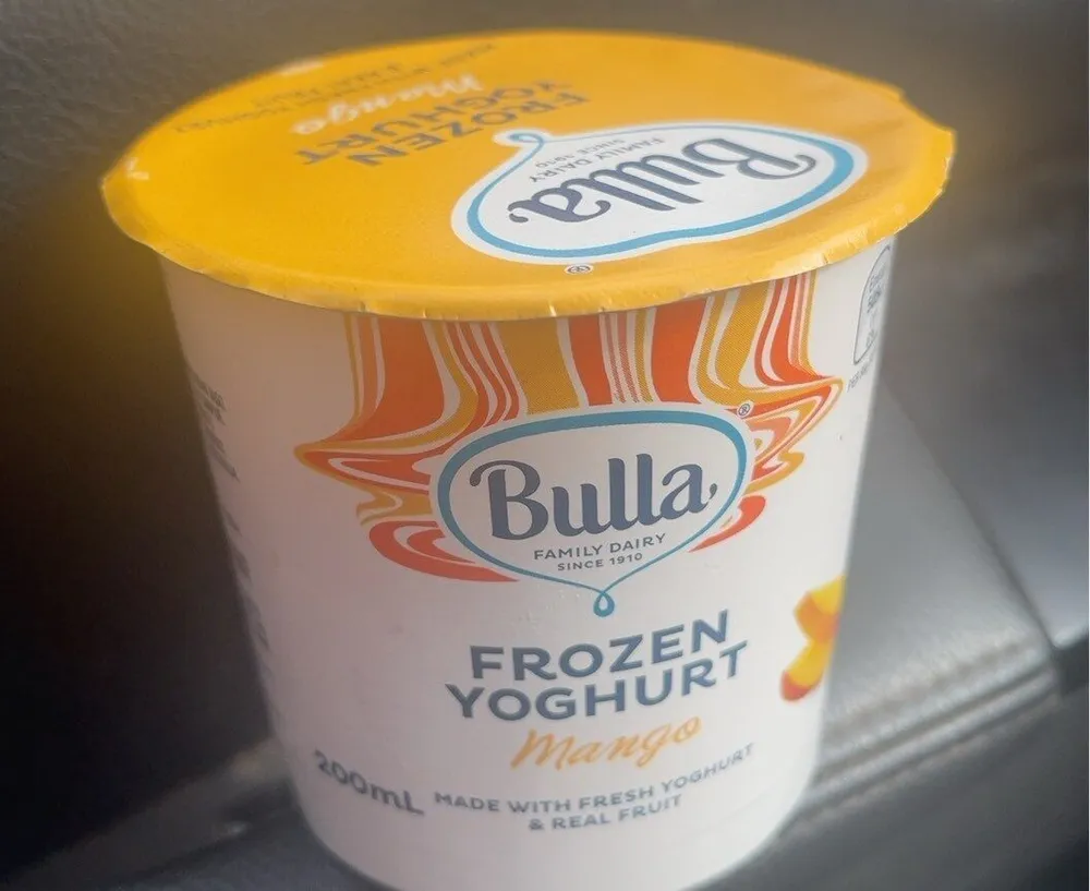 Frozen Yoghurt Mango