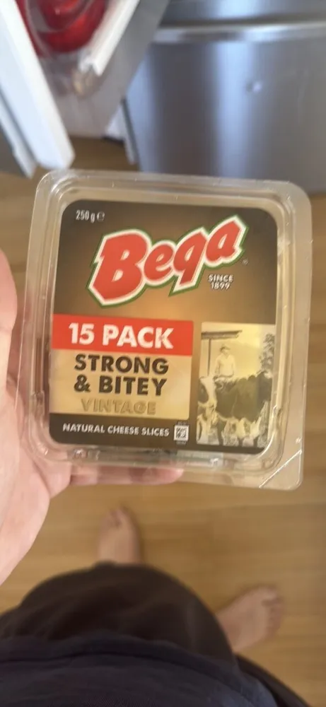 NATURAL CHEESE SLICES