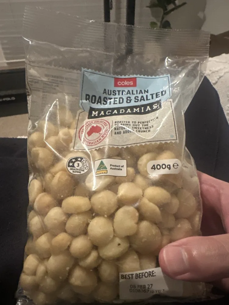 Roasted salted macadamia
