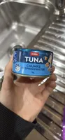 TUNA CHUNKS IN SPRINGWATER