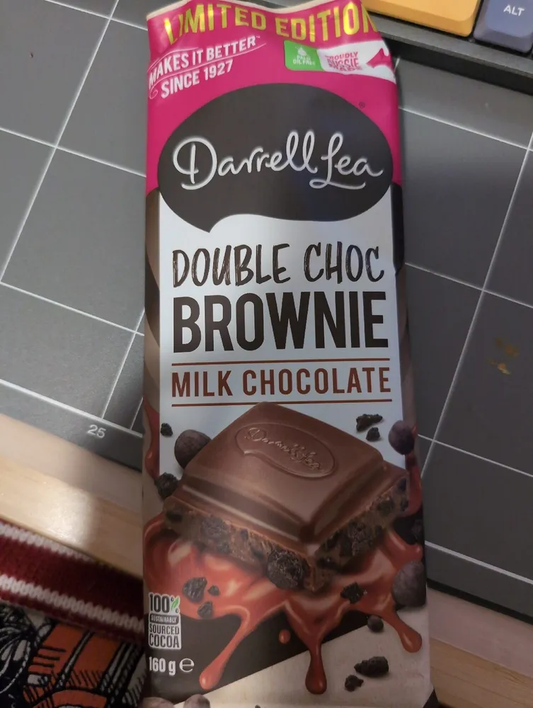 DOUBLE CHOC BROWNIE MILK CHOCOLATE