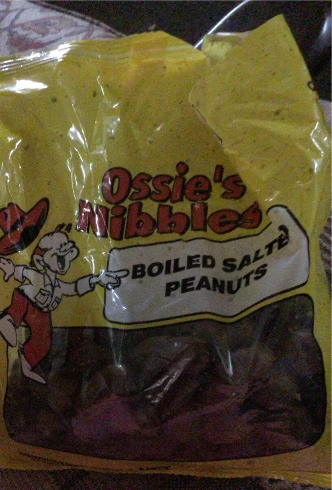 BOILED SALTED PEANUTS