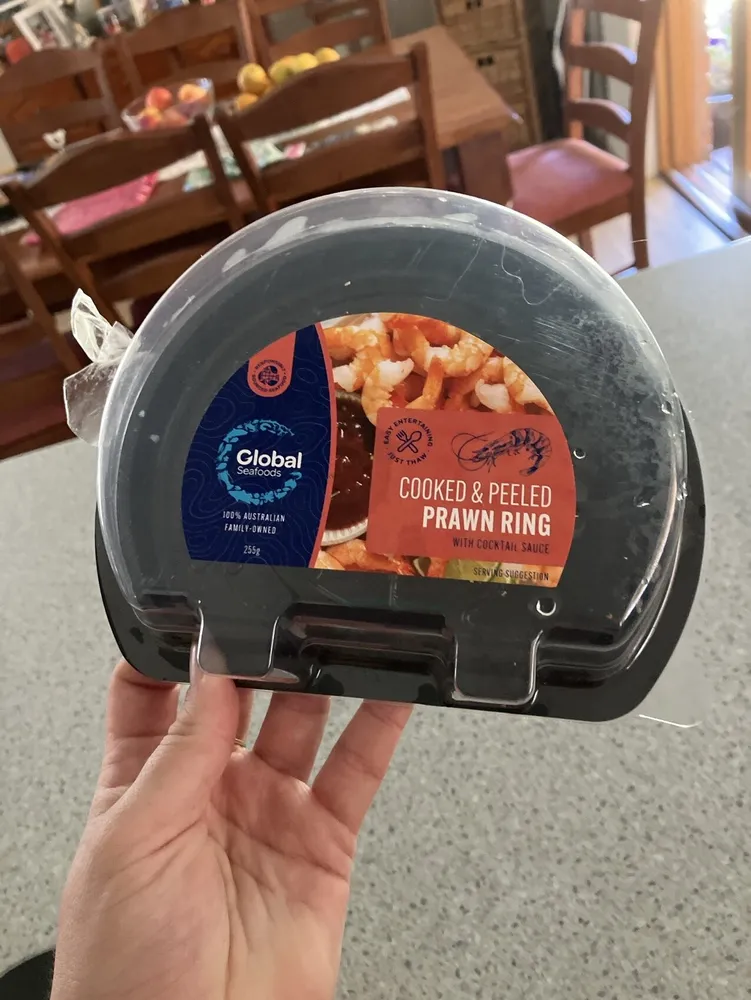 Cooked and Peeled Prawn Ring