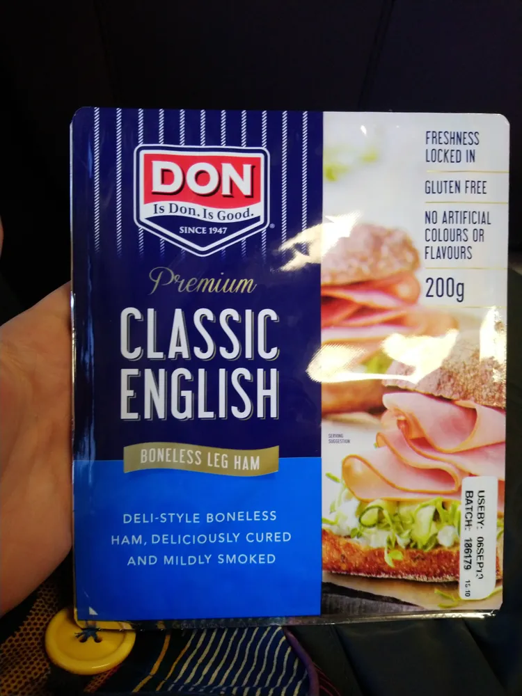 boneless leg ham classic english