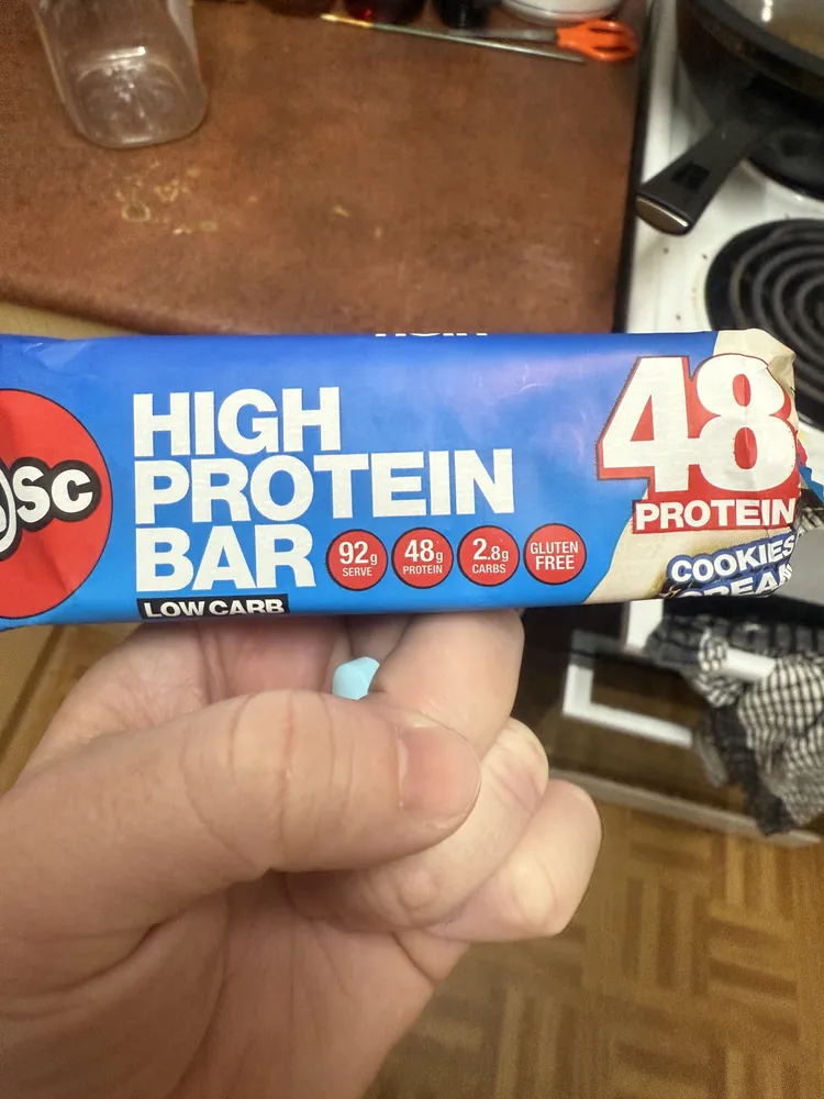 HIGH PROTEIN BAR COOKIES & CREAM