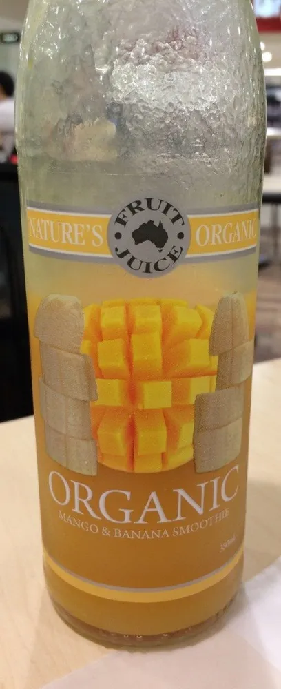 Organic mango et bannana smoothie