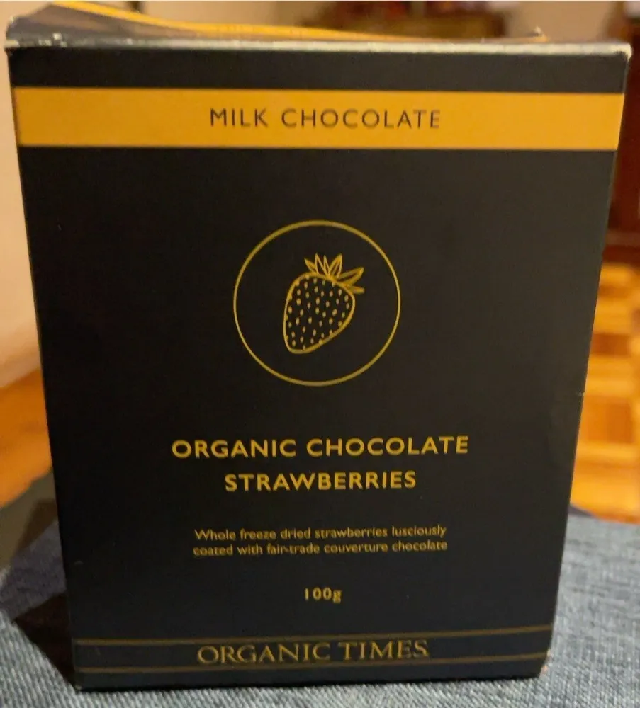 Organic chocolate stawberries
