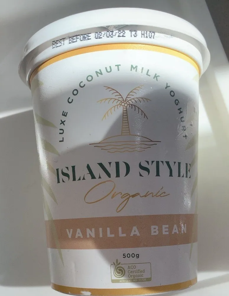 Vanilla Bean Coconut Yougurt