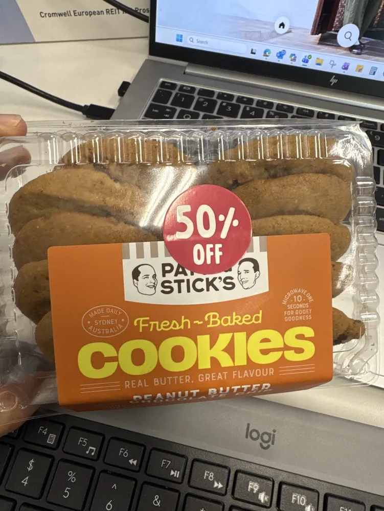 Fresh-Baked Cookies Peanut Butter Chocolate Chip