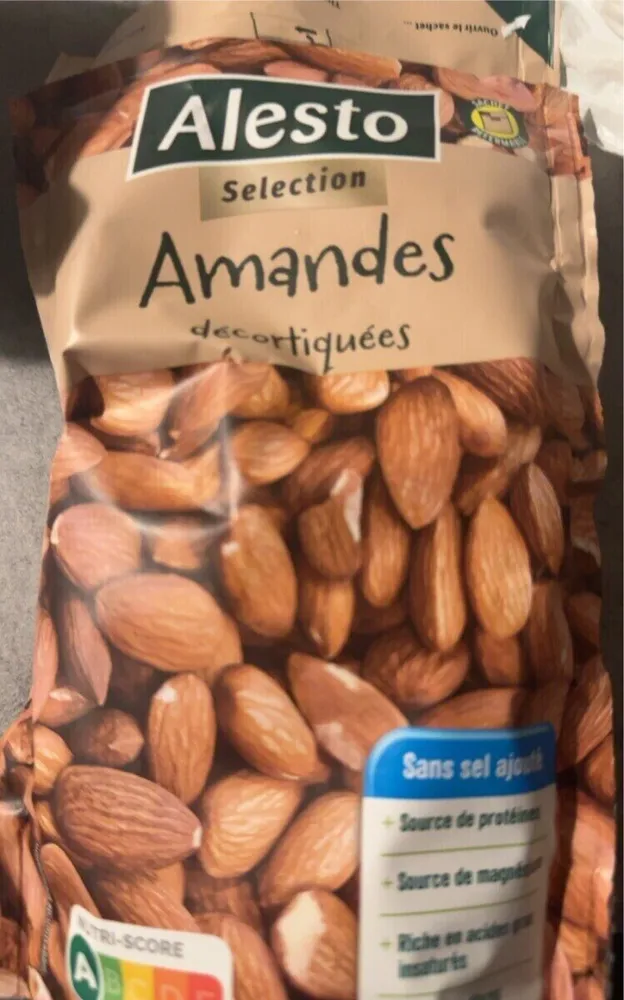 Amandes décortiquées