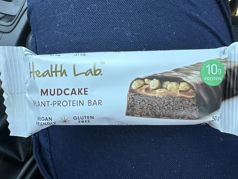MUDCAKE PLANT-PROTEIN BAR