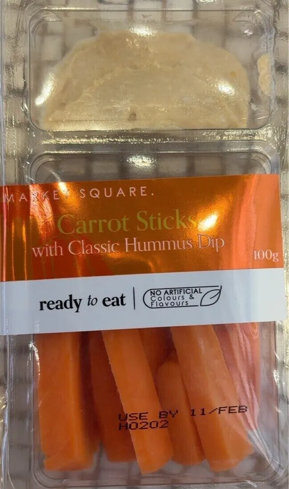 Carrot Sticks with Classic Hummus Dip