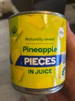 Pineapple pieces in juice