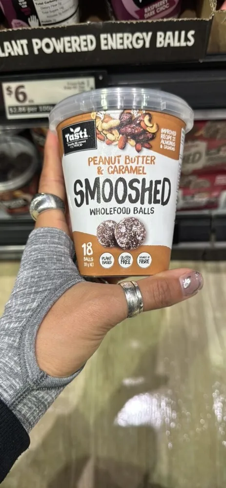 Smooshed Wholefood Ball Peanut Butter & Caramel
