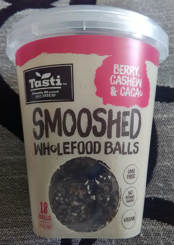 Berry Cashew & Cacao Smooshed Wholefood Balls