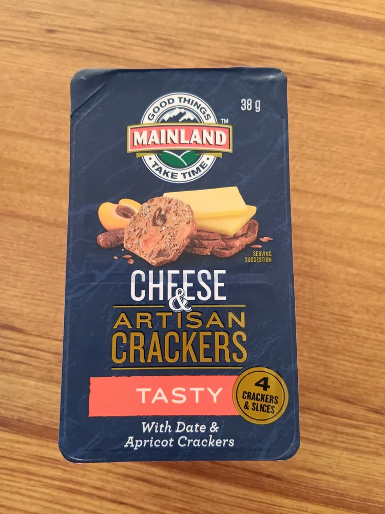 CHEESE & ARTISAN CRACKERS TASTY