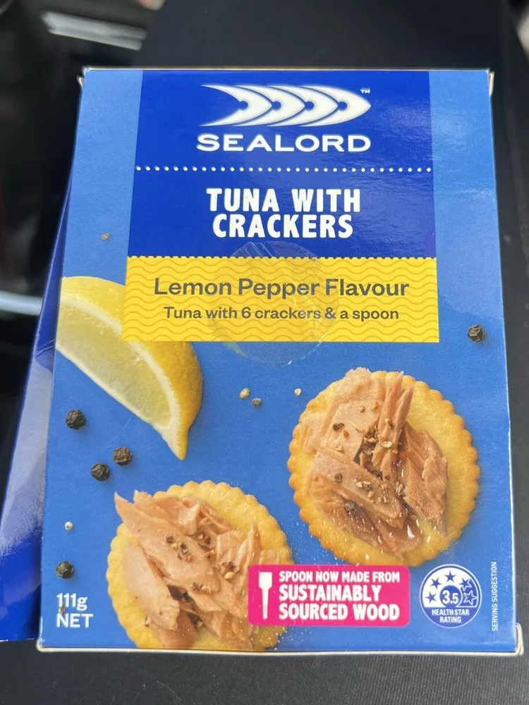 Tuna with Crackers