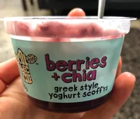 Berries+chia greek style yoghurt scorff'rs