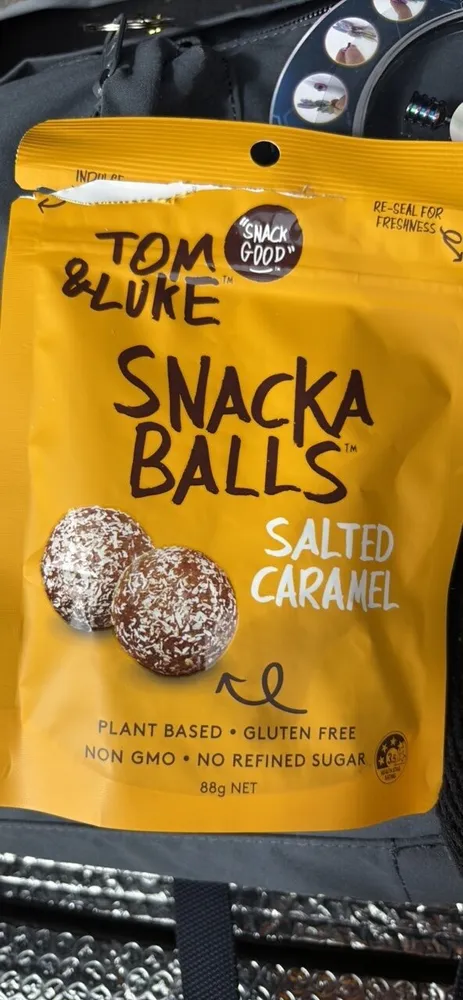 SNACKA BALLS Salted Caramel