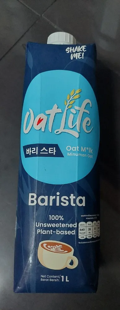100% Unsweetened Oat Milk