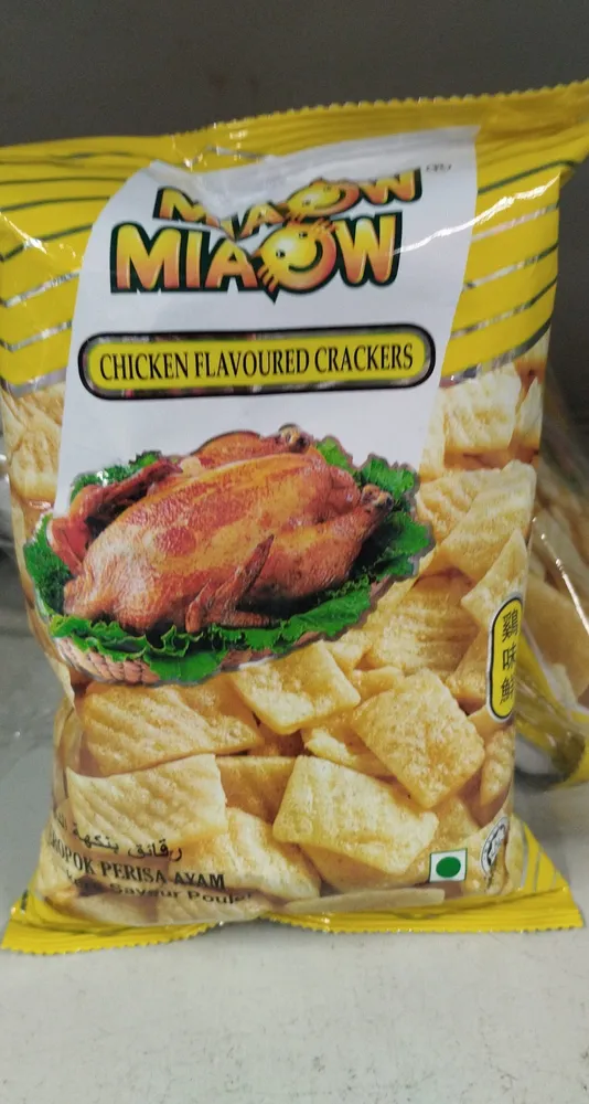 CHICKEN FLAVOURED CRACKERS