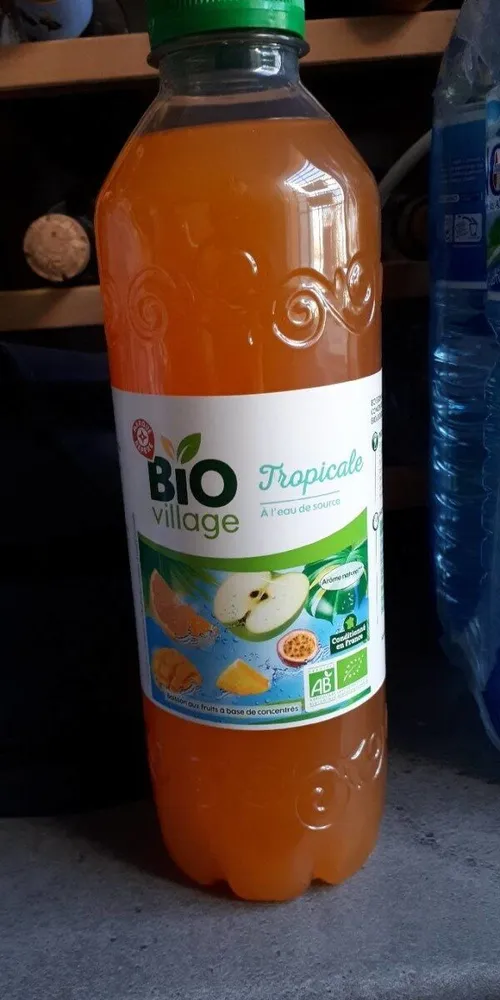 Tropicale eau de source bio village