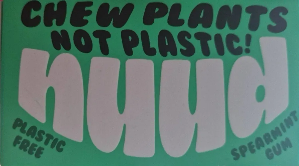 Plastic-free spearmint chewing gum
