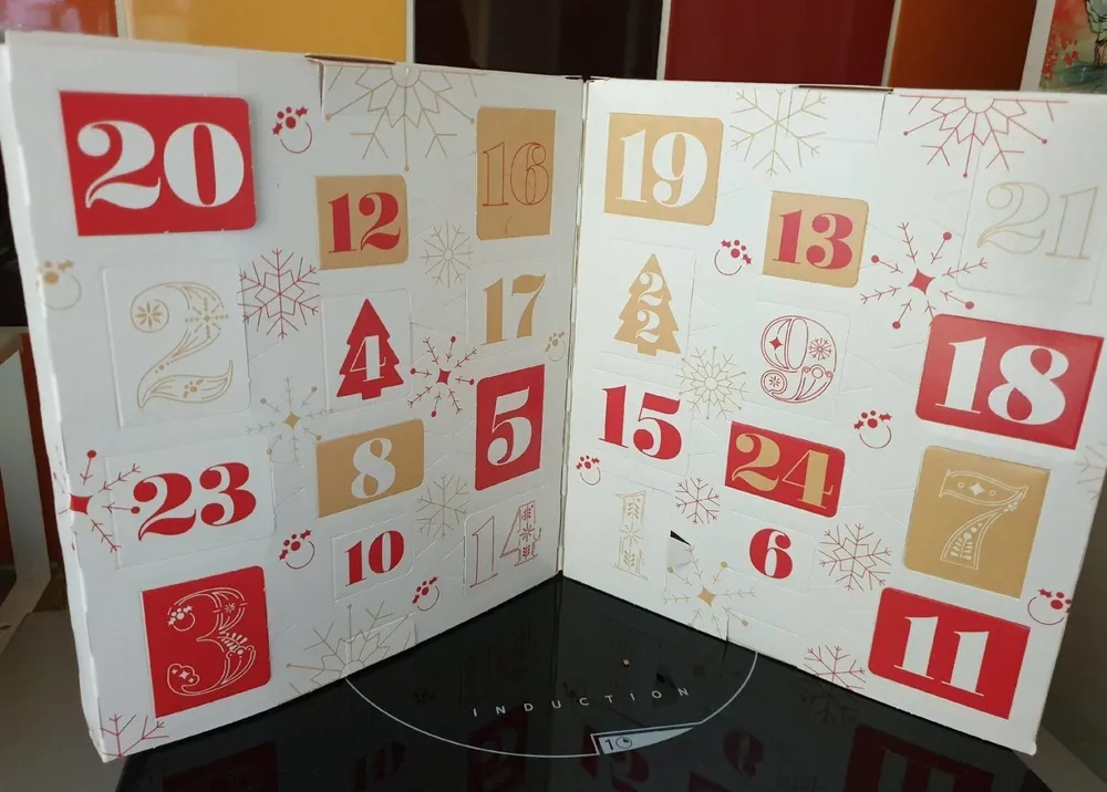 Chocolat noir  calendrier de l'avant fabriqué par Sylvain mussy